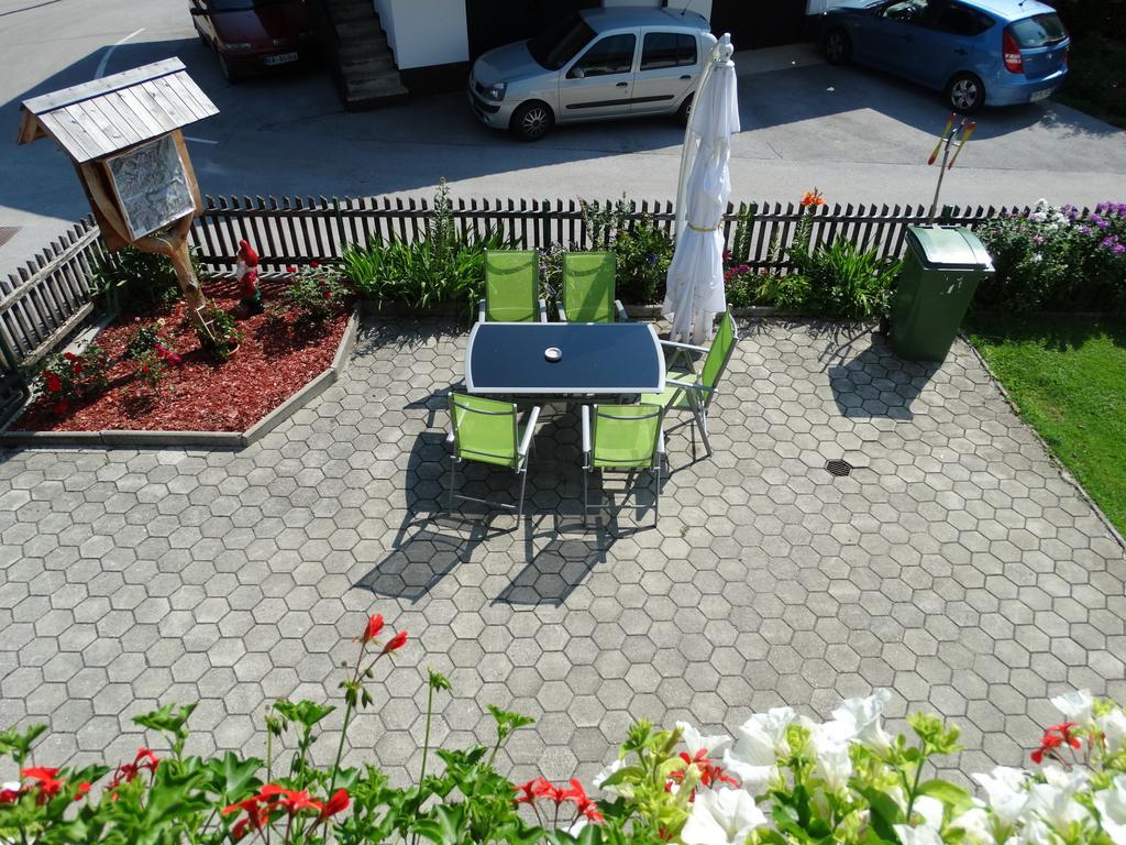 Apartments Stros Бохин Екстериор снимка