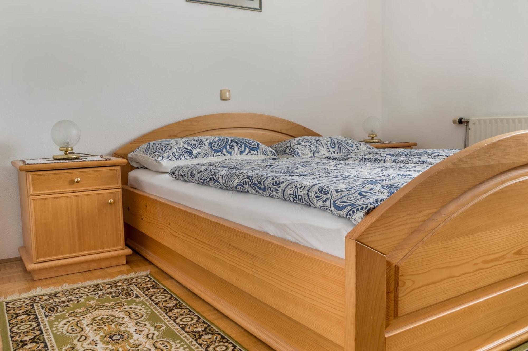 Apartments Stros Бохин Екстериор снимка